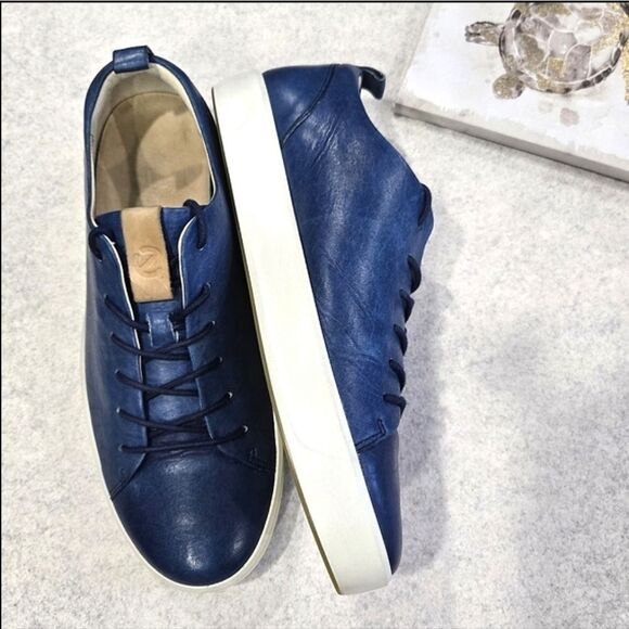 ? ECCO Soft 7 Men\'s Leather Sneaker. Blue Size 11. $170 new. main image 16